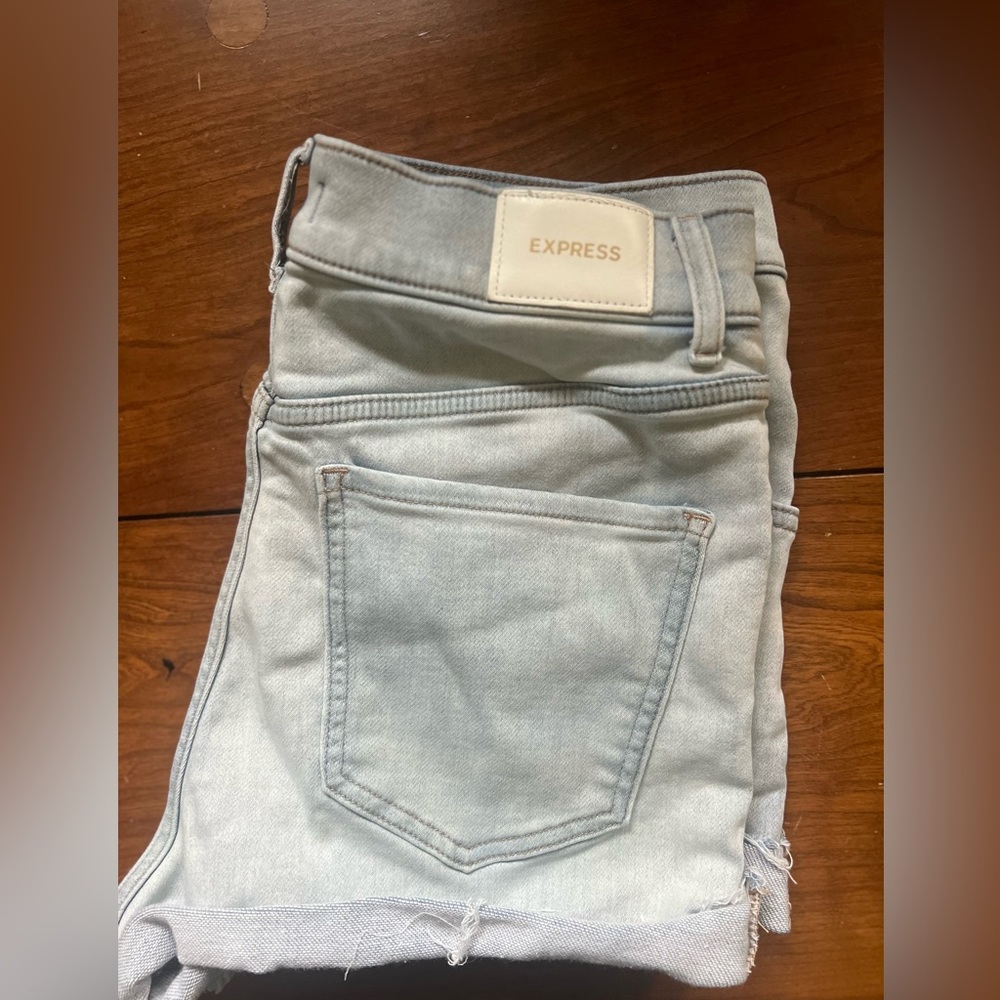 High Rise Denim Shorts - Picture 3 of 4